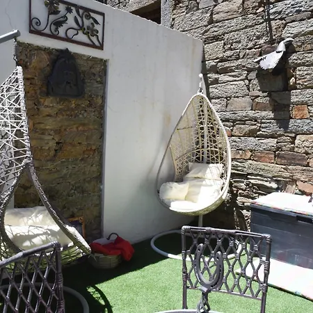 Ph In Alto Douro Vinhateiro * Urros (Torre de Moncorvo, Braganca)